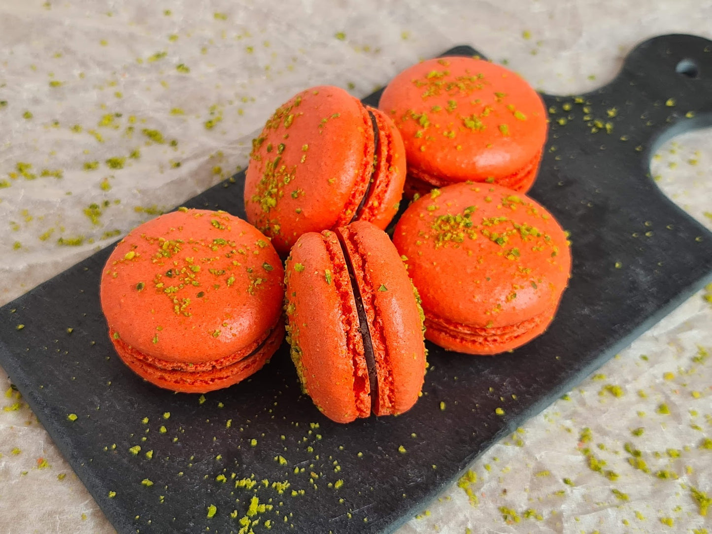 Box Macarons Surpriză