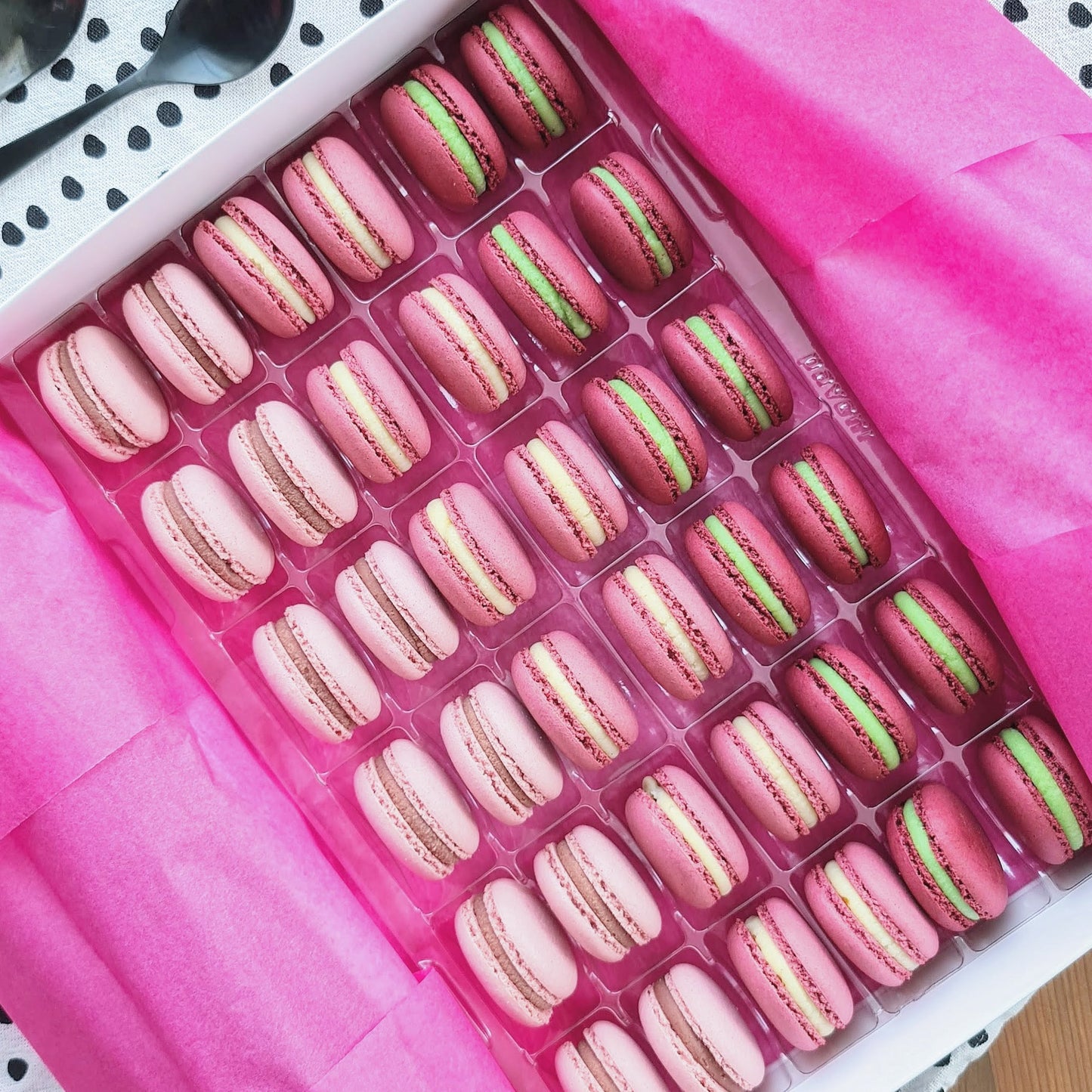 Box Macarons Roz - It's a Girl