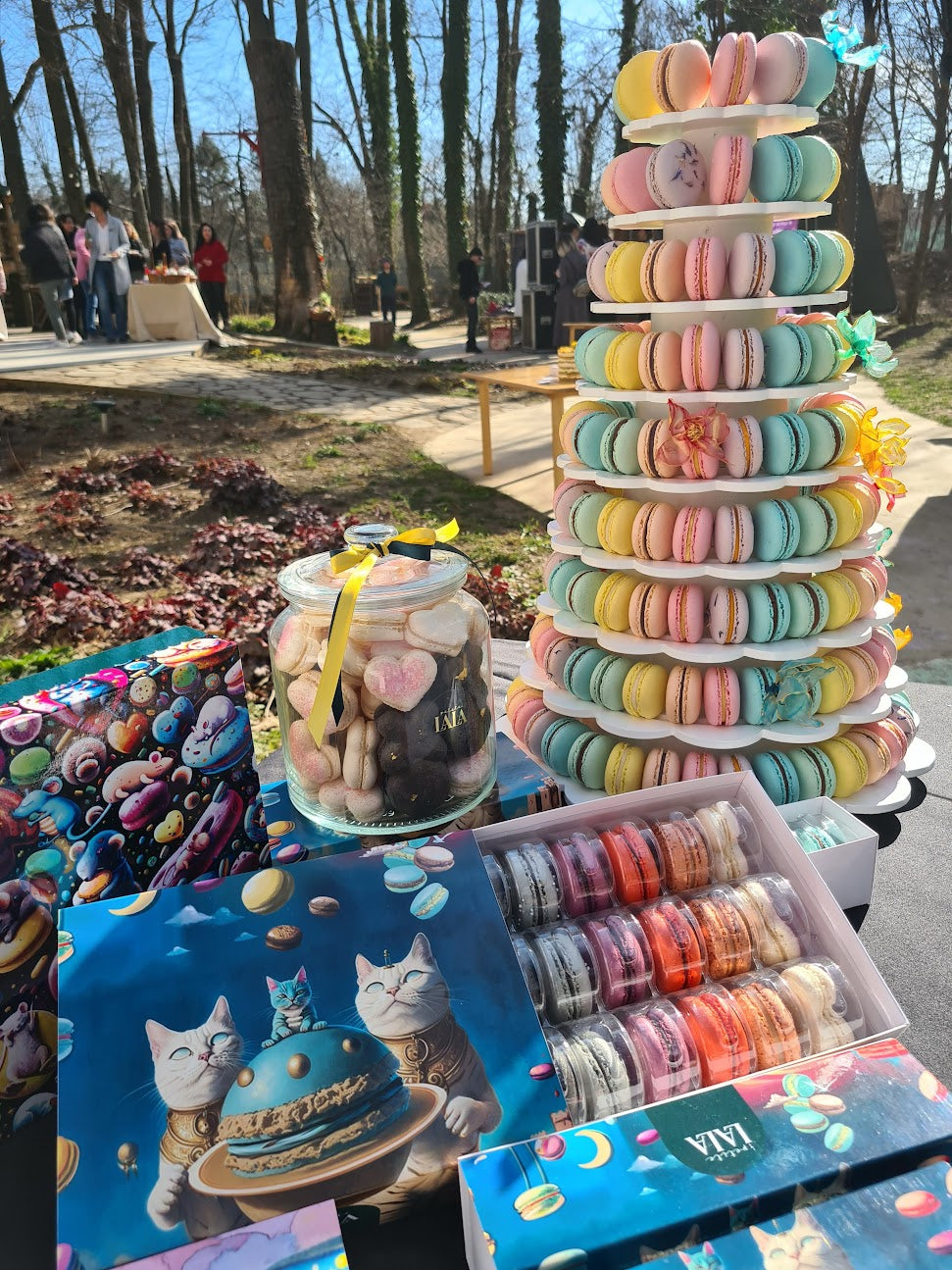 Descoperă turnul nostru impresionant de 170 de macarons